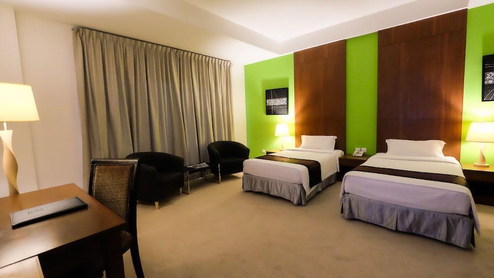 Times Hotel Brunei Bandar Seri Begawan Exterior foto