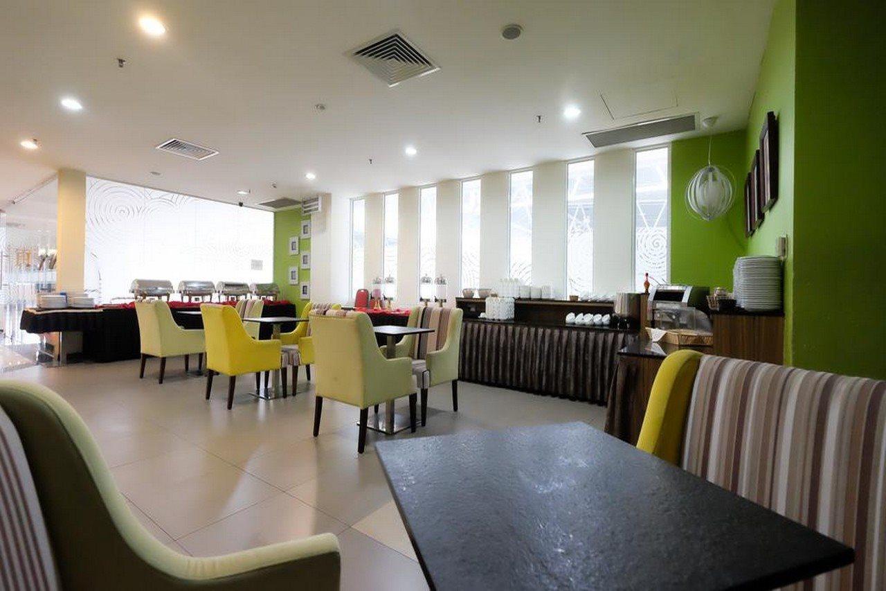 Times Hotel Brunei Bandar Seri Begawan Exterior foto