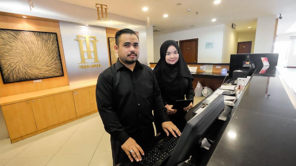 Times Hotel Brunei Bandar Seri Begawan Exterior foto