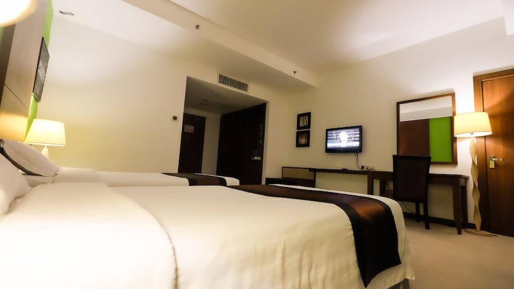 Times Hotel Brunei Bandar Seri Begawan Exterior foto